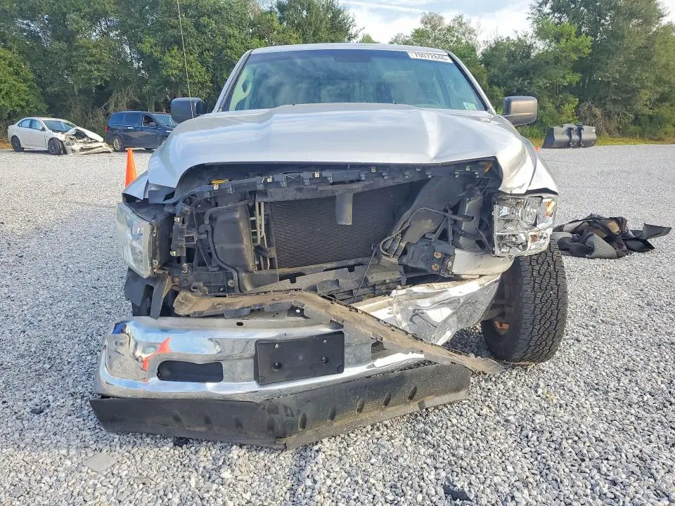 2017 RAM 1500 SLT  