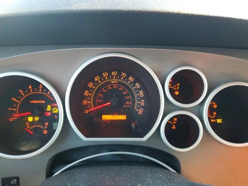 2011 TOYOTA TUNDRA GRADE  