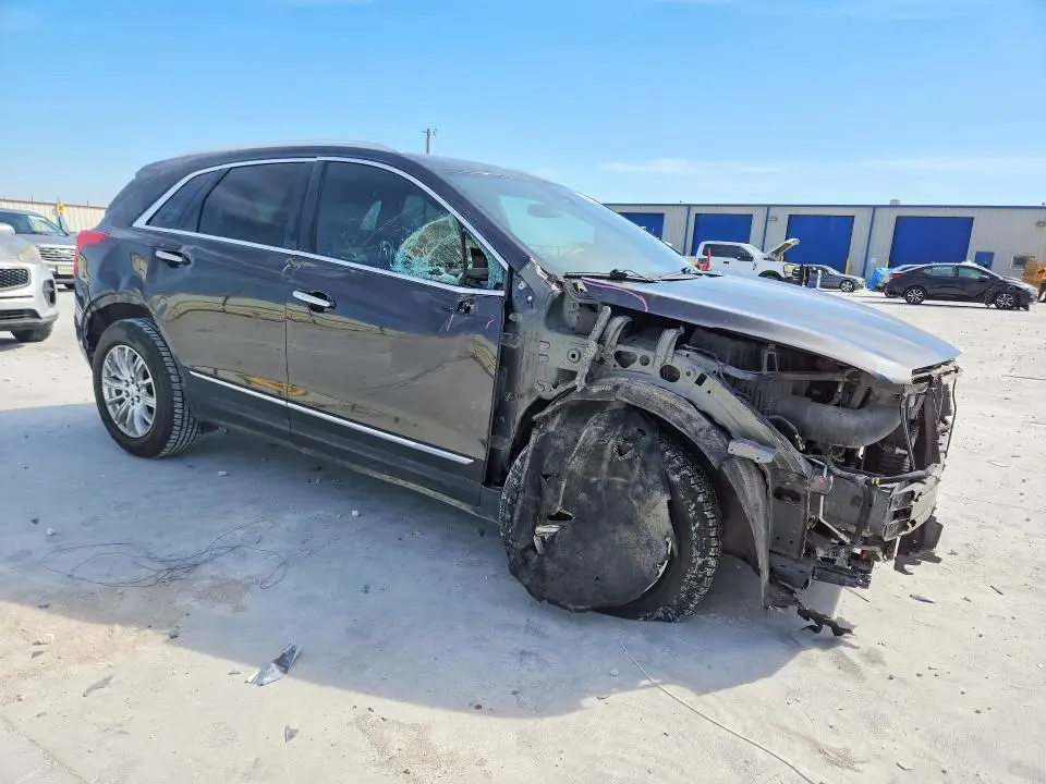 2017 CADILLAC XT5   