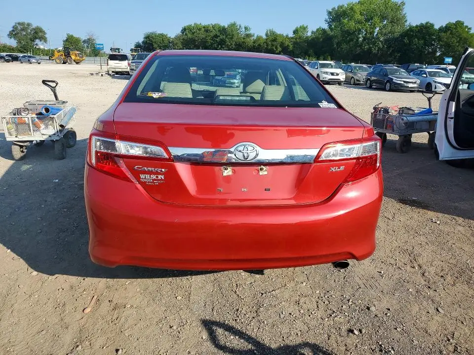 2013 TOYOTA CAMRY XLE  