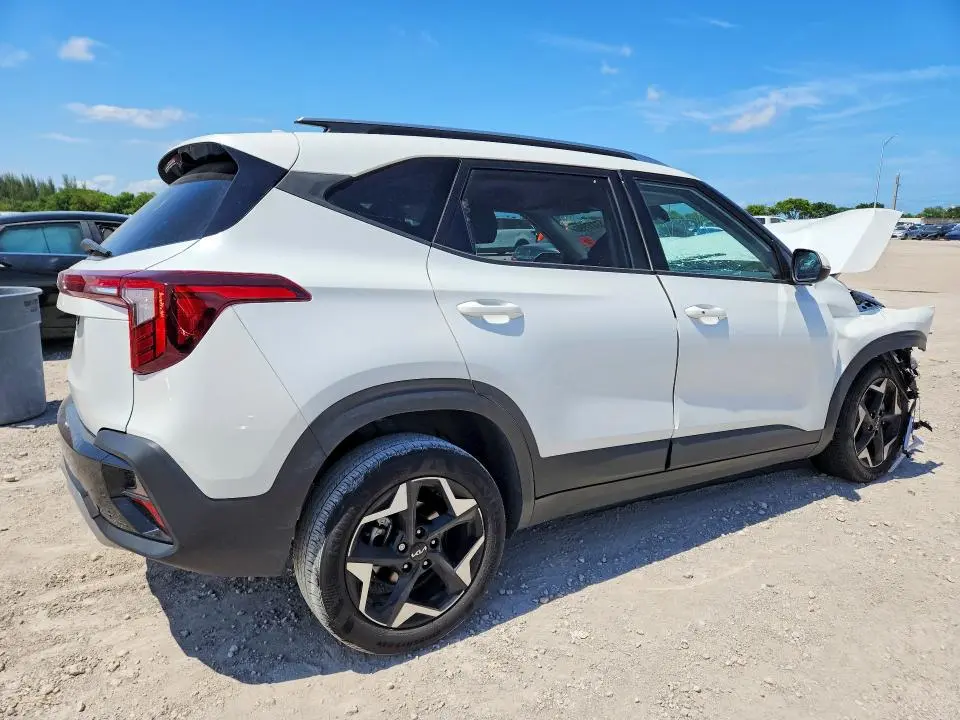 2025 KIA SELTOS S  