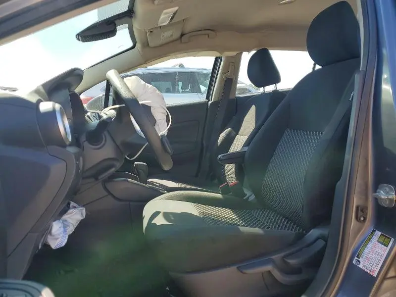 2021 NISSAN VERSA S  