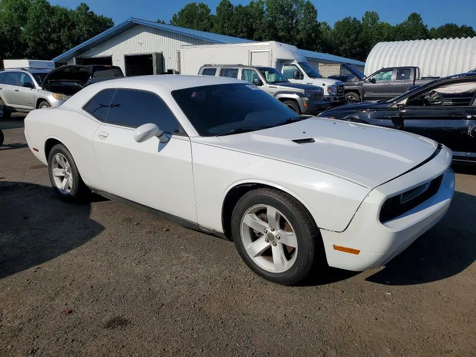 2014 DODGE CHALLENGER SXT  