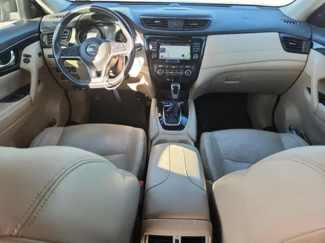 2017 NISSAN ROGUE SV  