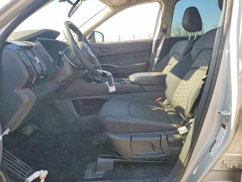 2024 NISSAN PATHFINDER S  