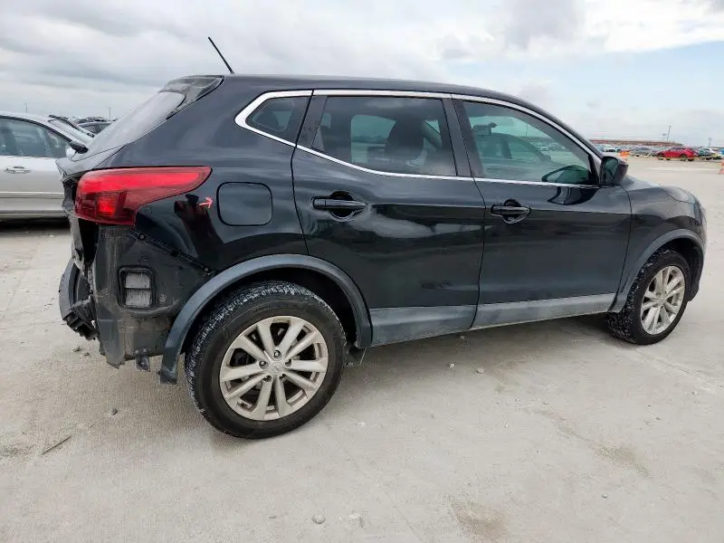 2017 NISSAN ROGUE SPORT S  