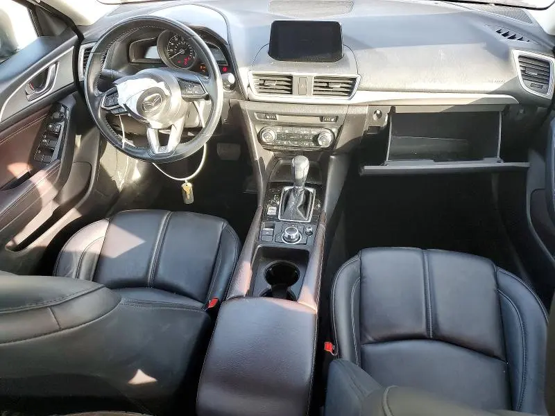 2018 MAZDA 3 TOURING  