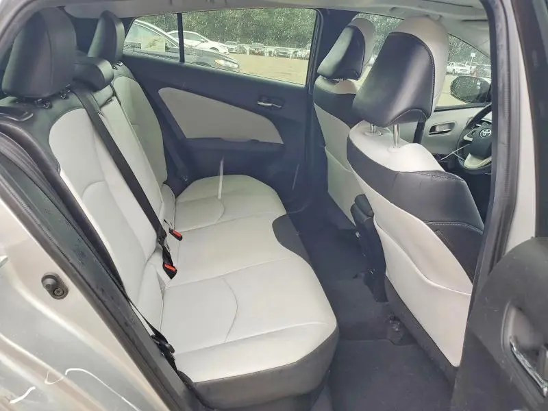 2018 TOYOTA PRIUS FOUR  