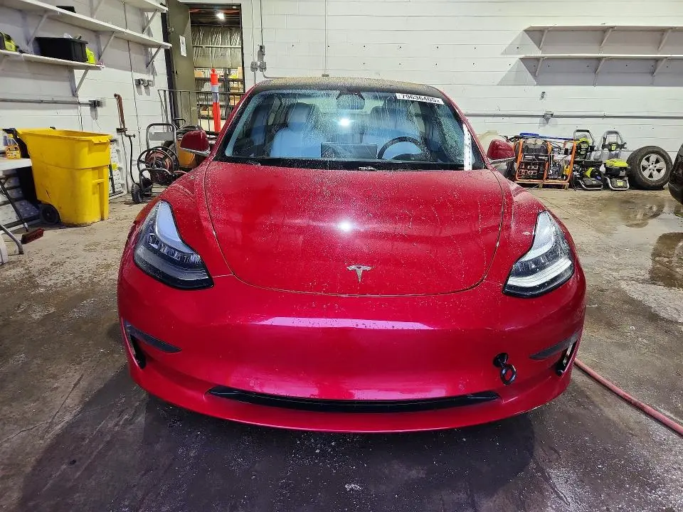 2018 TESLA MODEL 3   