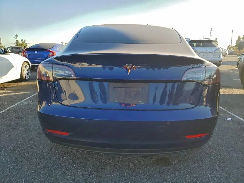 2018 TESLA MODEL 3   