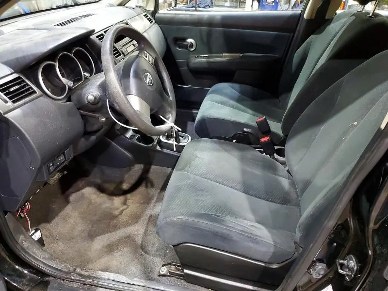 2011 NISSAN VERSA 1.8 S  