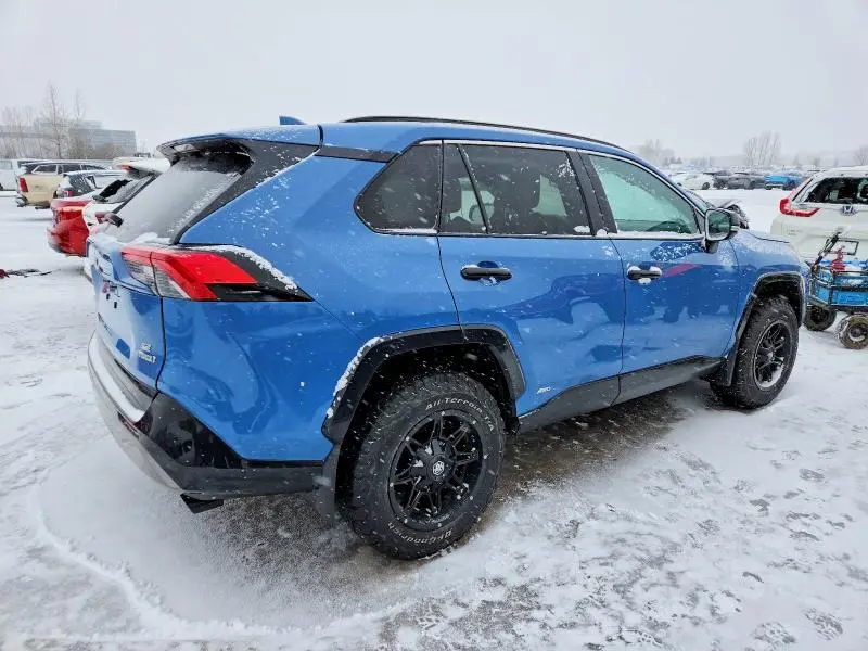 2022 TOYOTA RAV4 SE  