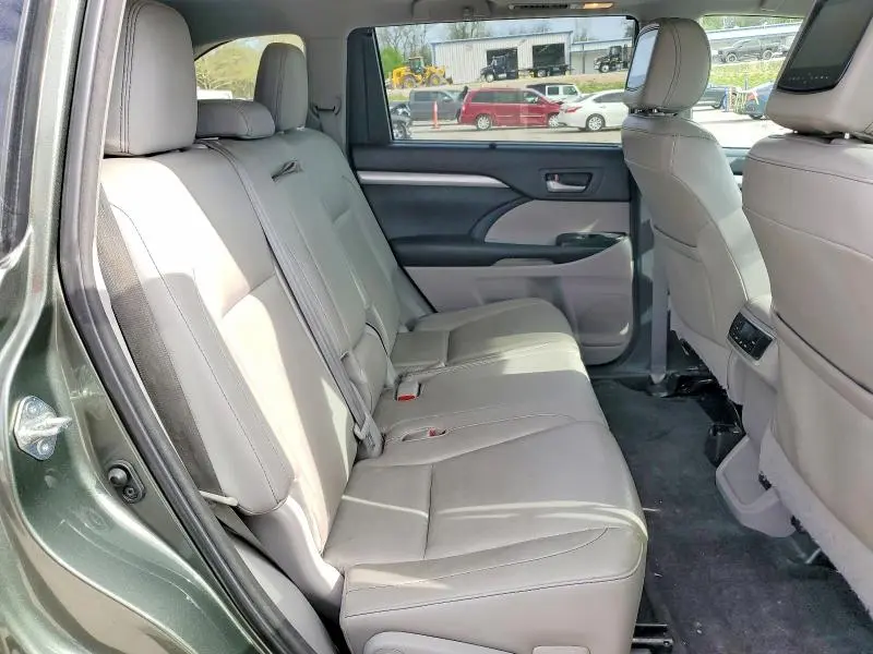 2015 TOYOTA HIGHLANDER XLE  