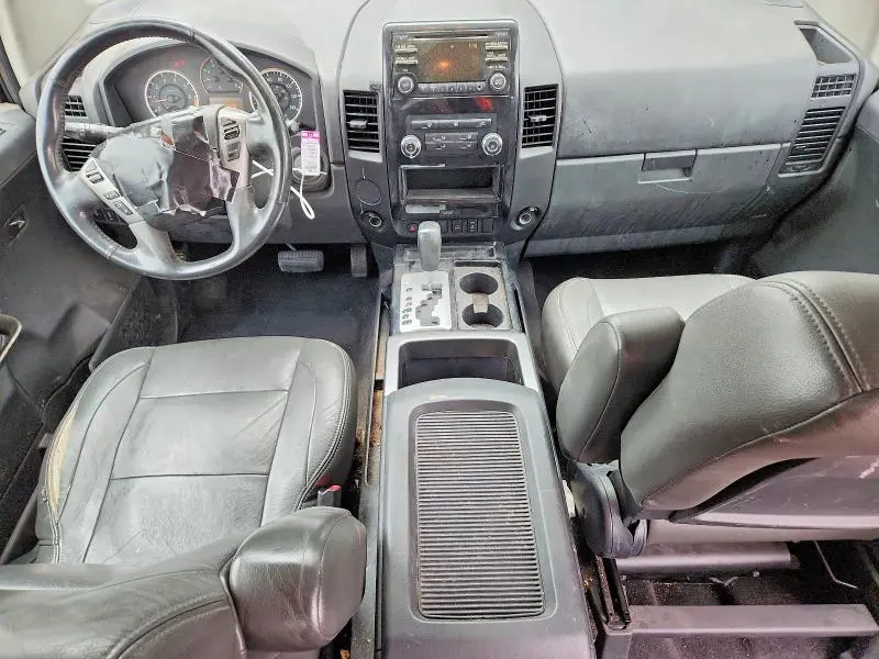 2014 NISSAN TITAN SV  