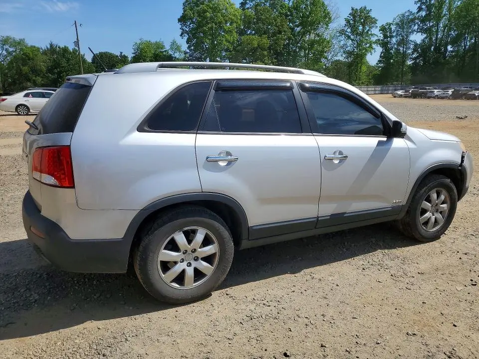 2011 KIA SORENTO LX  
