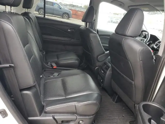 2016 HONDA PILOT ELITE  