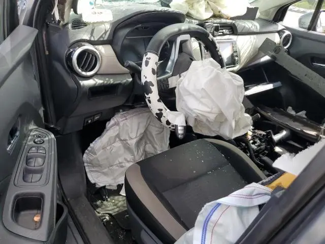 2020 NISSAN VERSA SV  