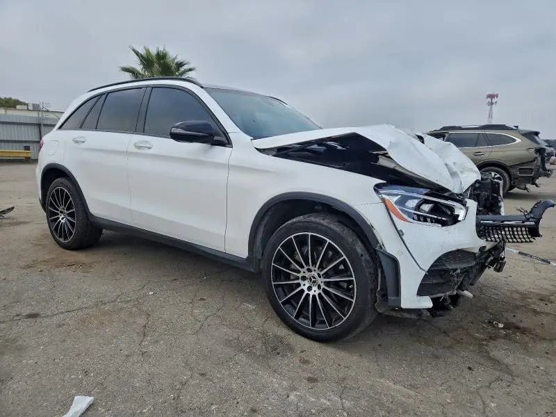2021 MERCEDES-BENZ GLC 300  