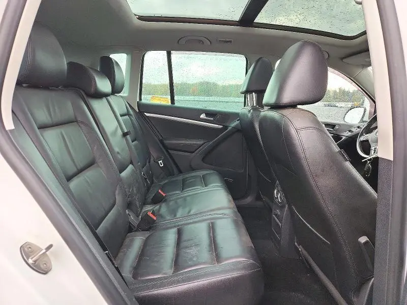 2012 VOLKSWAGEN TIGUAN S  