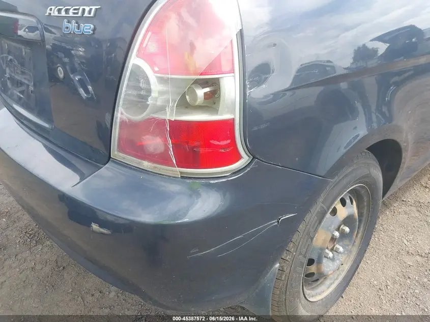 2010 HYUNDAI ACCENT BLUE