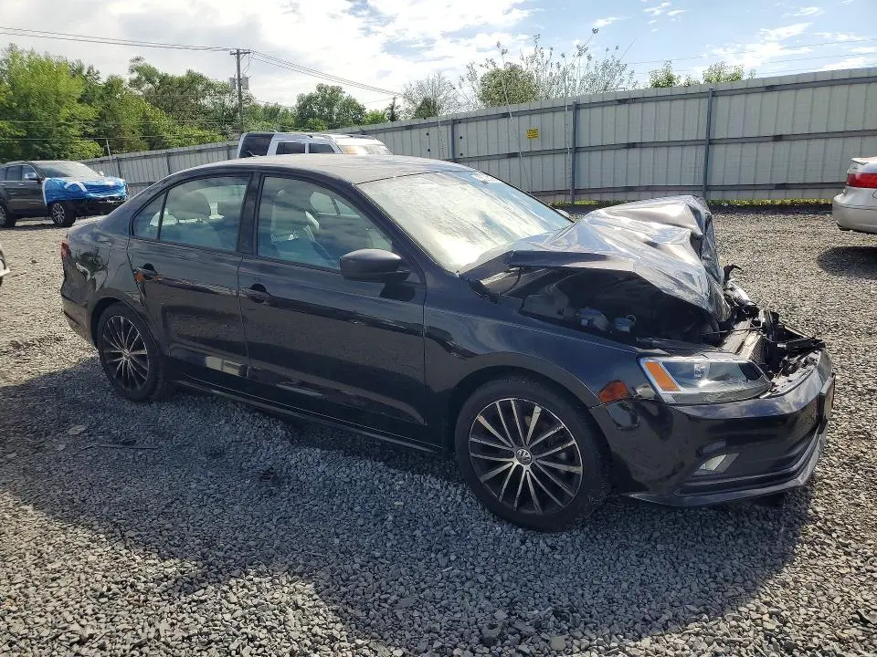 2016 VOLKSWAGEN JETTA SPORT  