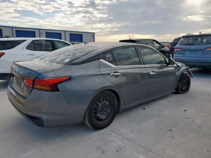 2019 NISSAN ALTIMA S  