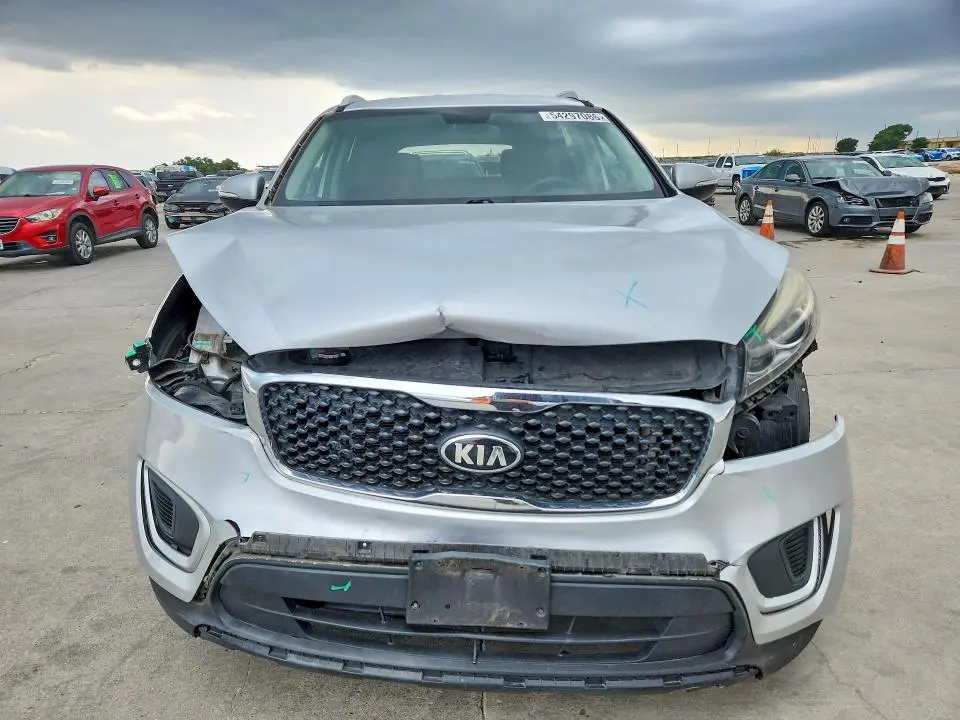 2016 KIA SORENTO LX  