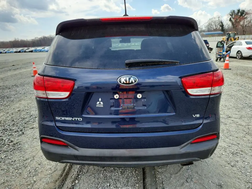 2018 KIA SORENTO LX V6  