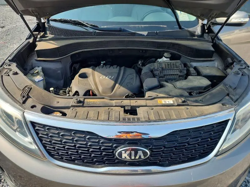 2015 KIA SORENTO LX  