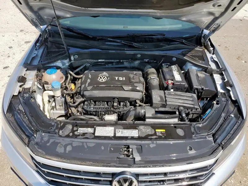 2017 VOLKSWAGEN PASSAT SE  