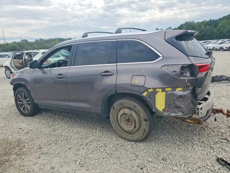 2019 TOYOTA HIGHLANDER XLE  
