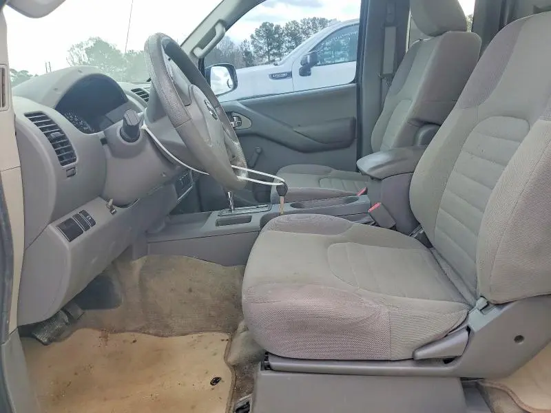 2013 NISSAN FRONTIER S  