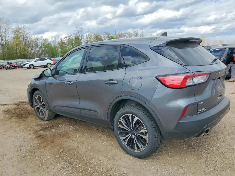 2021 FORD ESCAPE SE  