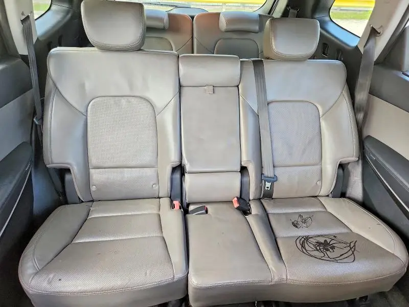2017 HYUNDAI SANTA FE SE  