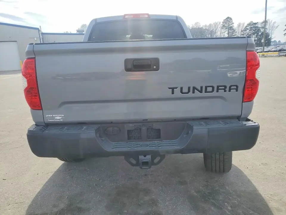 2018 TOYOTA TUNDRA SR5  