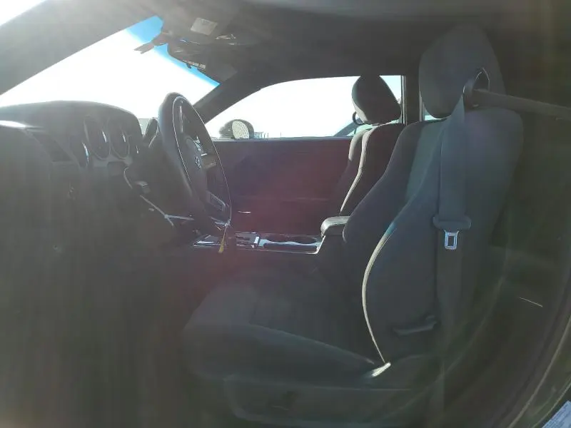 2010 DODGE CHALLENGER SE  