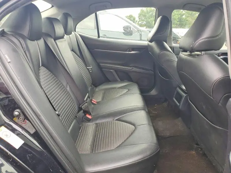2018 TOYOTA CAMRY SE  