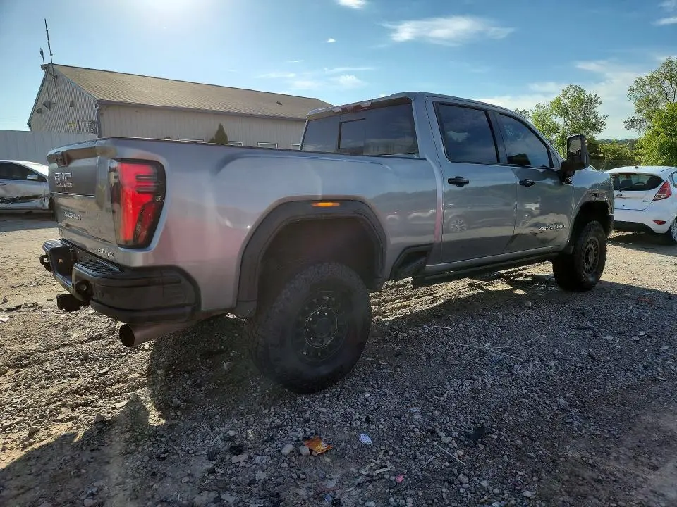 2025 GMC SIERRA K2500 AT4X  