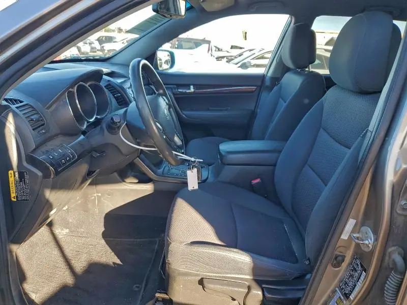 2012 KIA SORENTO BASE  