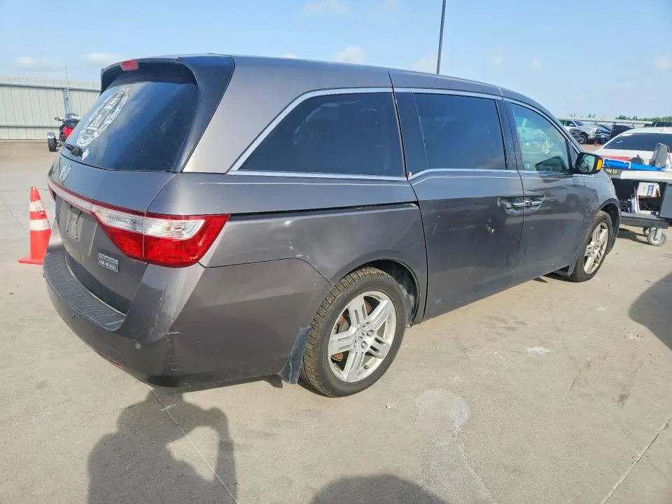 2011 HONDA ODYSSEY TOURING  