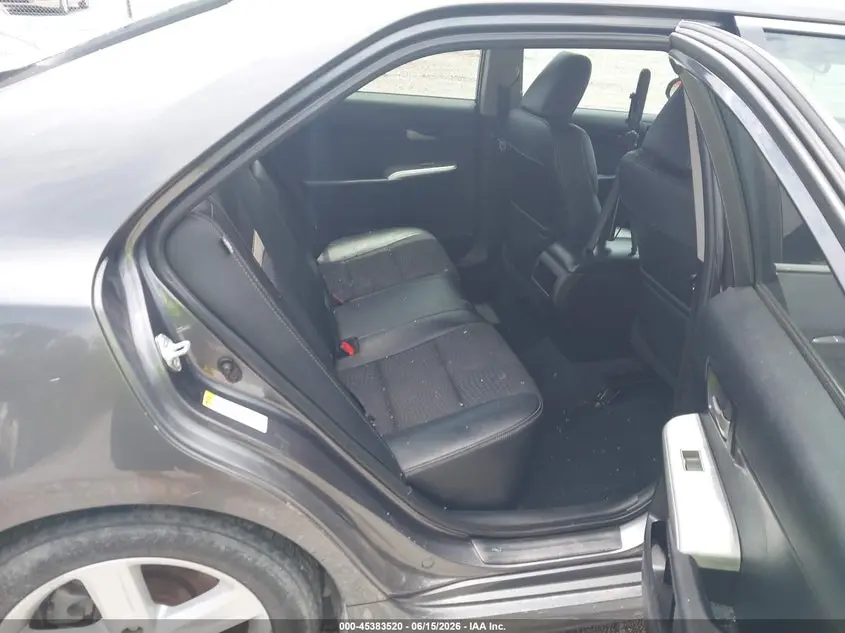 2012 TOYOTA CAMRY SE