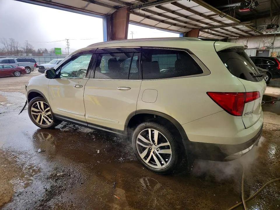 2017 HONDA PILOT TOURING  