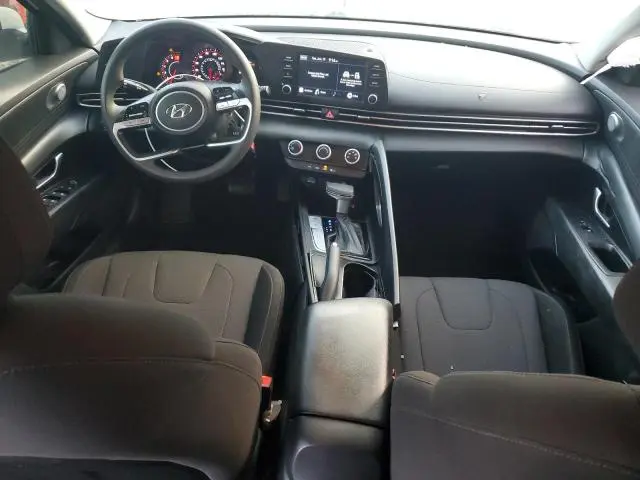 2021 HYUNDAI ELANTRA SE  