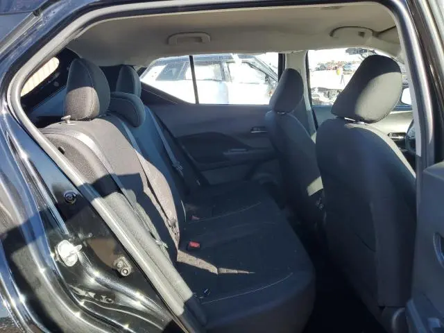 2021 NISSAN KICKS SV  