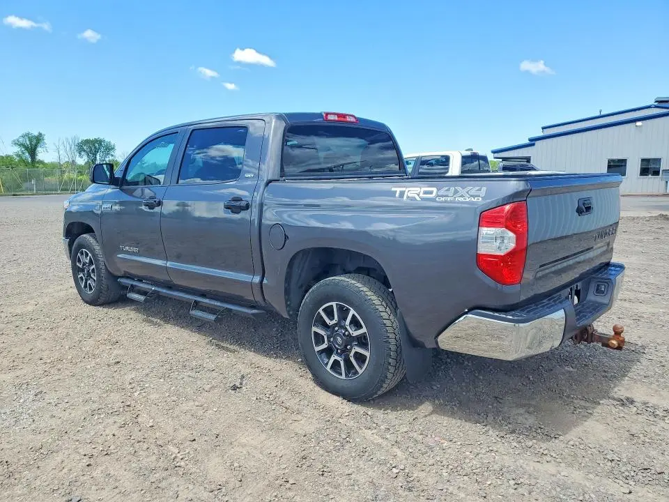 2018 TOYOTA TUNDRA CREWMAX SR5  