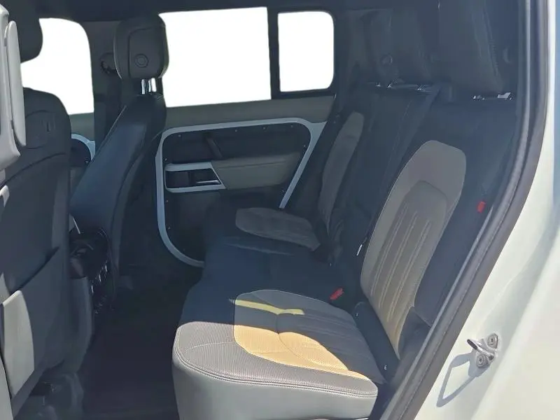 2021 LAND ROVER DEFENDER 110 X-DYNAMIC HSE  