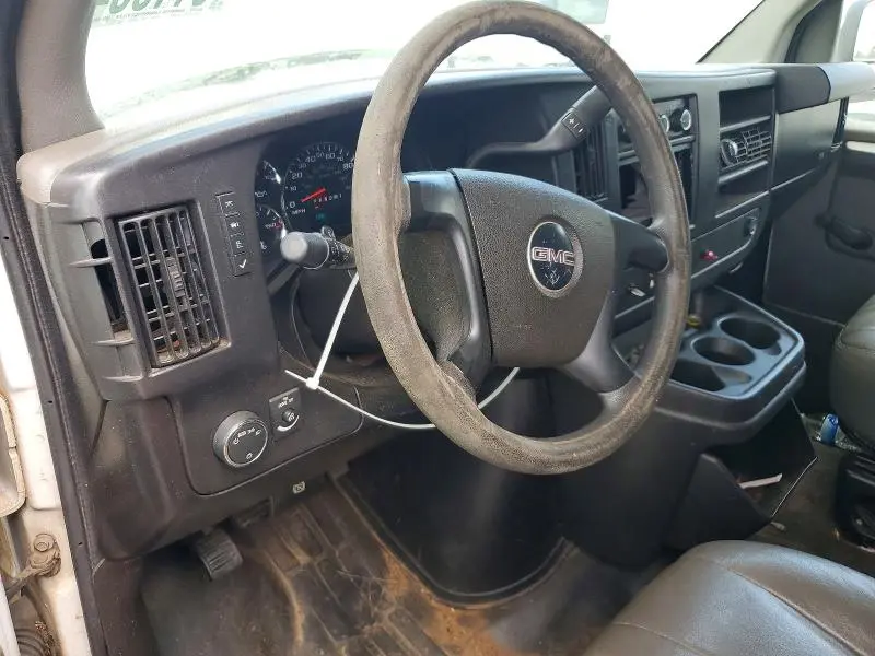 2010 GMC SAVANA G2500  