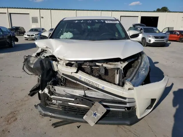 2019 TOYOTA HIGHLANDER LE  