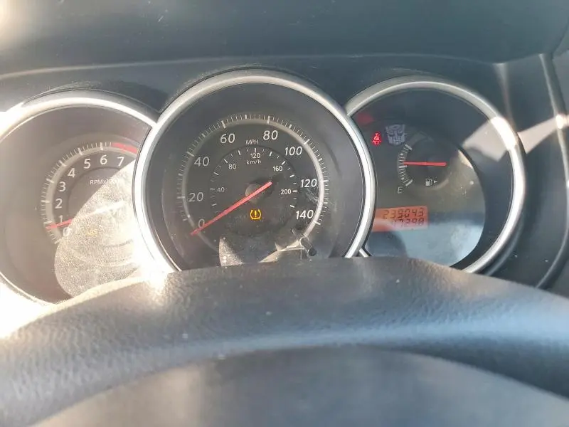 2011 NISSAN VERSA 1.8 S  