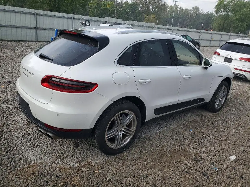 2015 PORSCHE MACAN S  